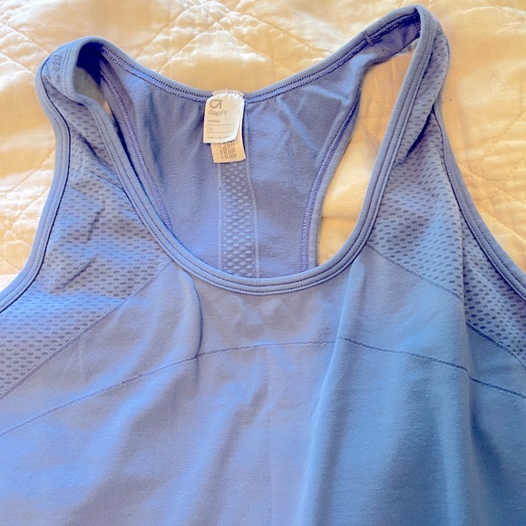 Gap Fit Razorback Workout Tank - Picture 2 of 3